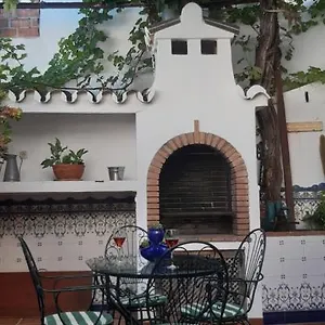 https://casa-lucita-agradable-con-chimenea-patio-y-bbq.es-andalucia.com